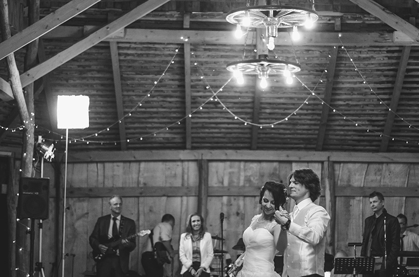 esküvői nyitótánc fotózás Haru Fotó